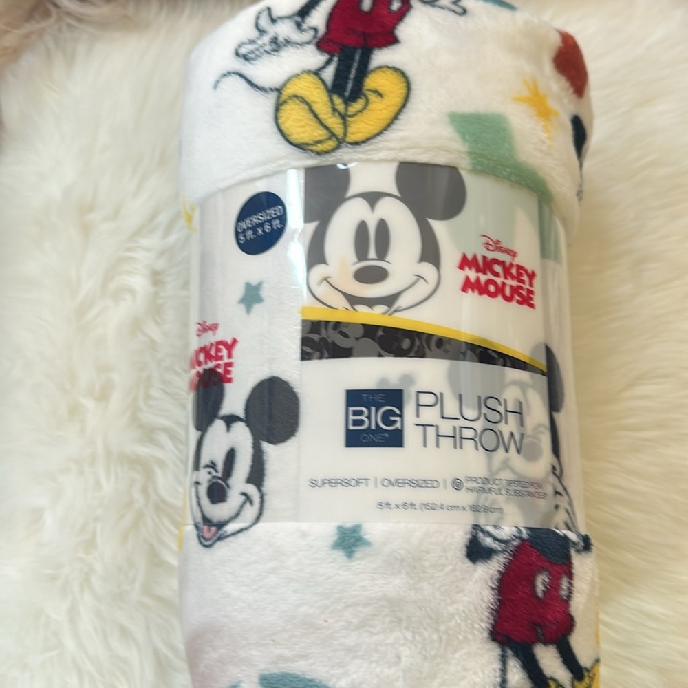 Mickey Mouse plush throw - Picture 11 of 11